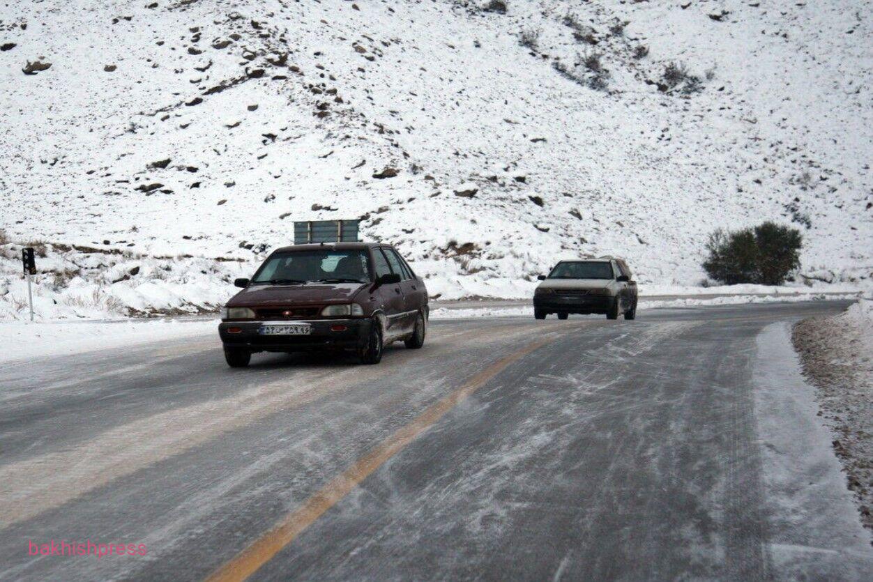 جاده های آذربایجان شرقی باز است/ تردد در گردنه ها نیازمند زنجیر چرخ