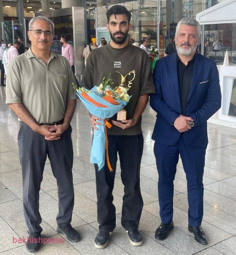 استقبال از افتخارآفرین اسکواش ایران در فرودگاه امام خمینی