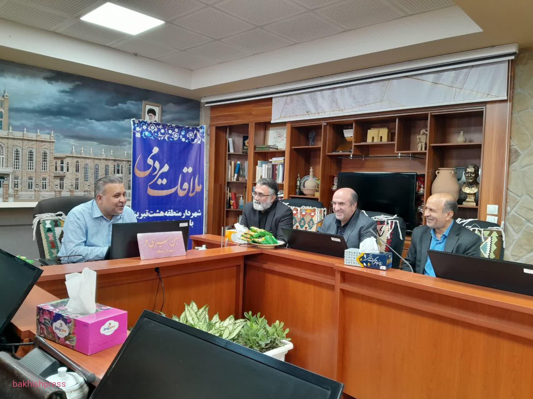 برپایی نمایشگاه فرش های آذربایجان با مشارکت شهرداری منطقه 8 تبریز