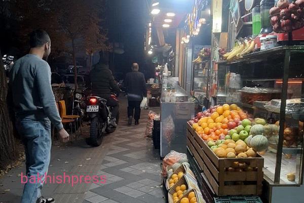 ارائه برگ اخطاریه به آبمیوه فروشان خیابان محققی